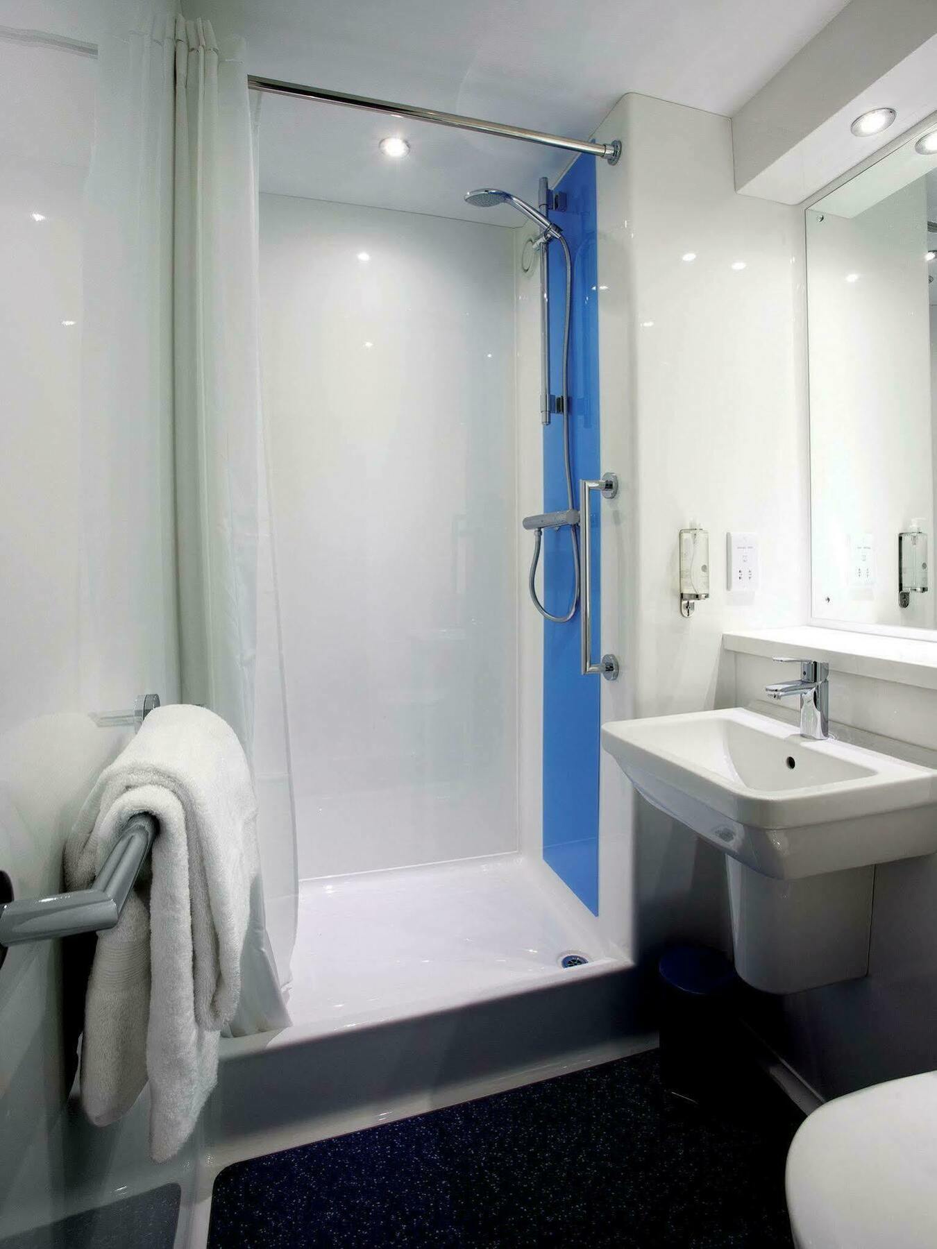 Travelodge Croydon Central Kültér fotó